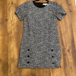 Tweed dress - buttons at the bottom and puff sleeves